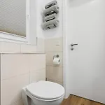 Beautiful Apartment In Naumburg With Wifi *
